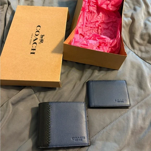 Coach Men's Blue and Black Leather Card Holder - Picture 2 of 7